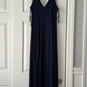NWT Maxi style dress- size M